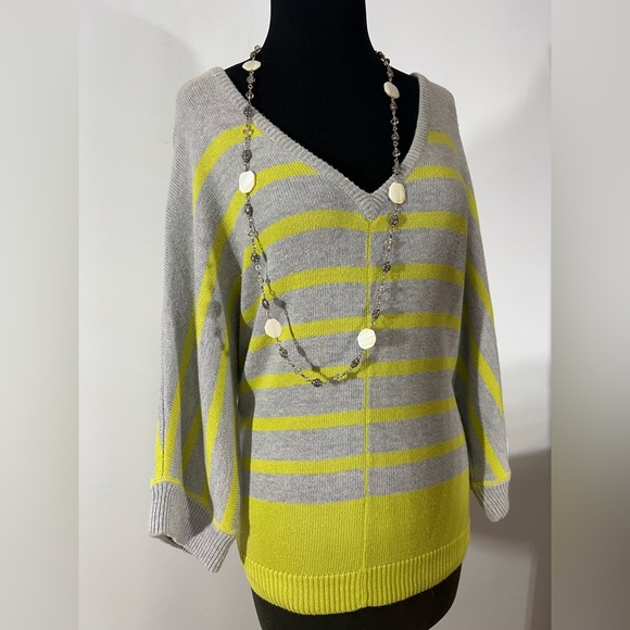 jcp Sweaters - Chic V-Neck Striped Sweater - Gray and Yellow